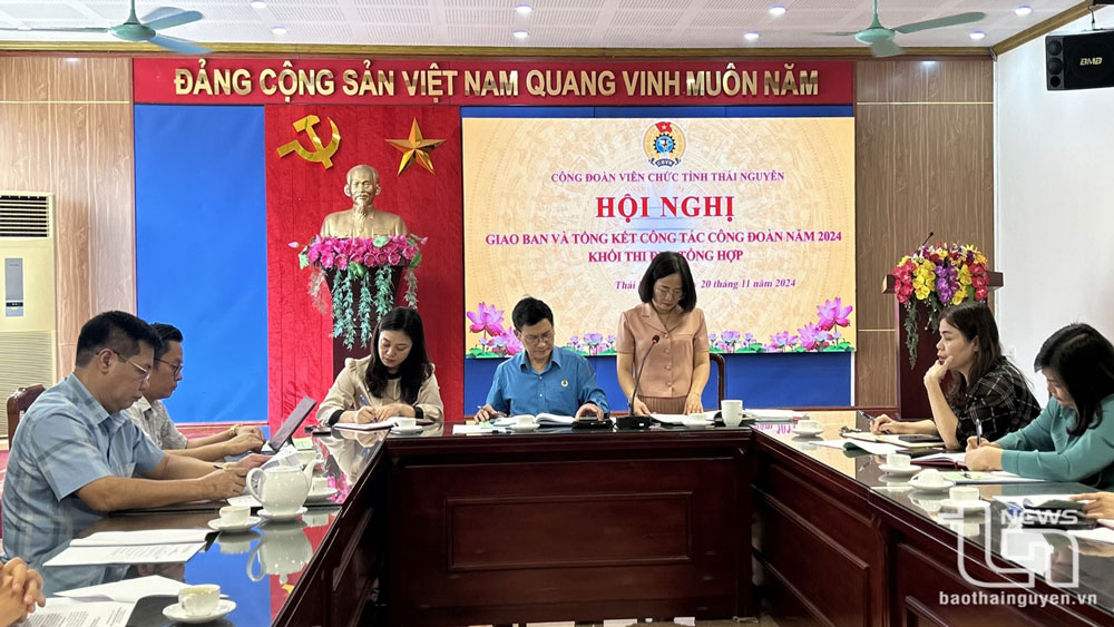 Tiếp tục đẩy mạnh các phong trào thi đua