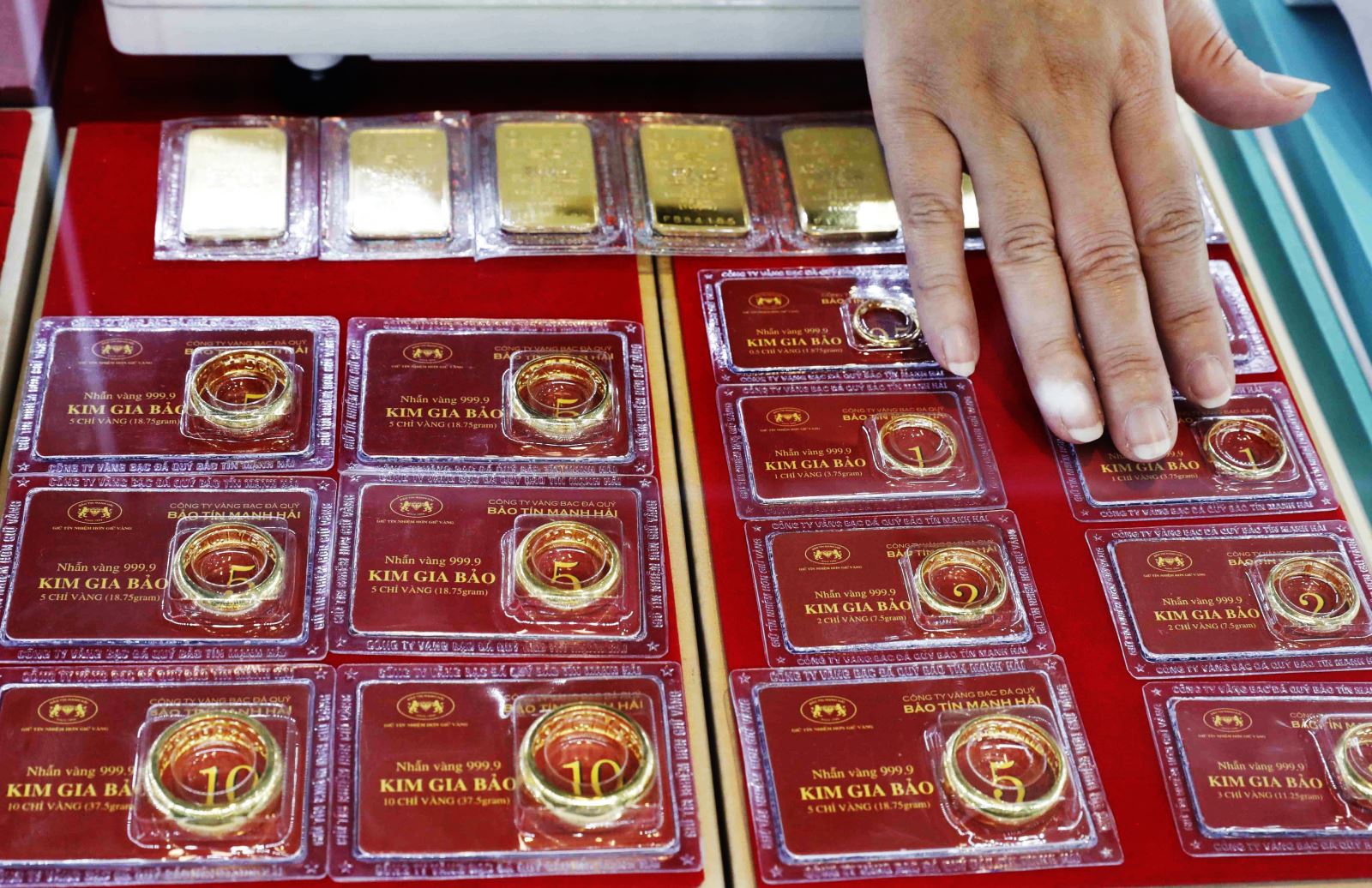 Giá vàng nhẫn, vàng miếng SJC sáng 19/11 tăng mạnh