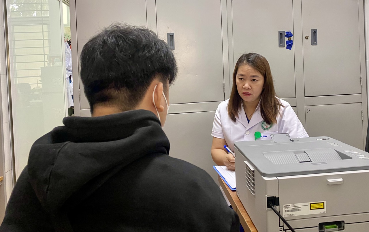 Hiệu quả khám, chữa bệnh cho người HIV bằng bảo hiểm