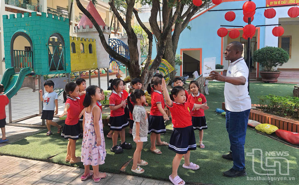 Tạo tiền đề cho học tiếng Anh ở bậc tiểu học