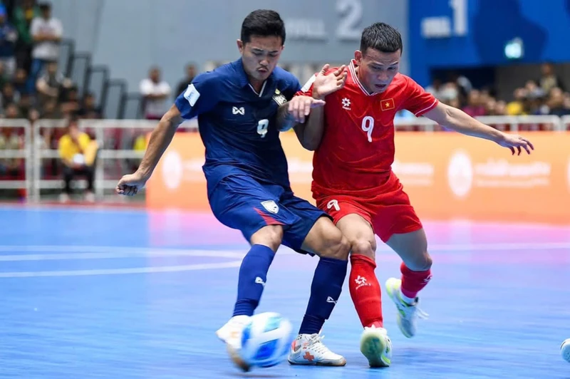 Đội tuyển futsal Việt Nam giành chiến thắng nghẹt thở 3-2 trước Thái Lan