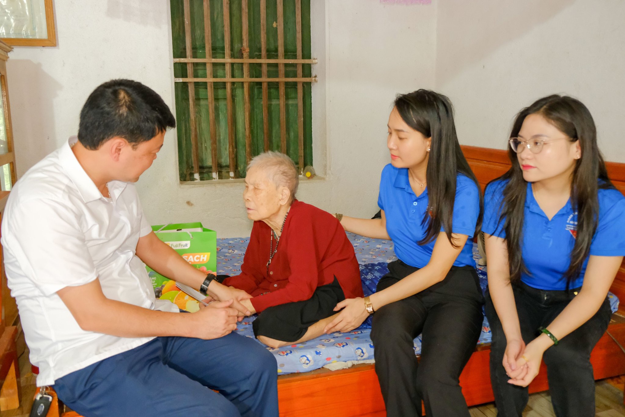 Về bên Mẹ!