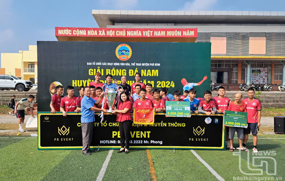 Trên 270 cầu thủ tham gia giải bóng đá 11 người