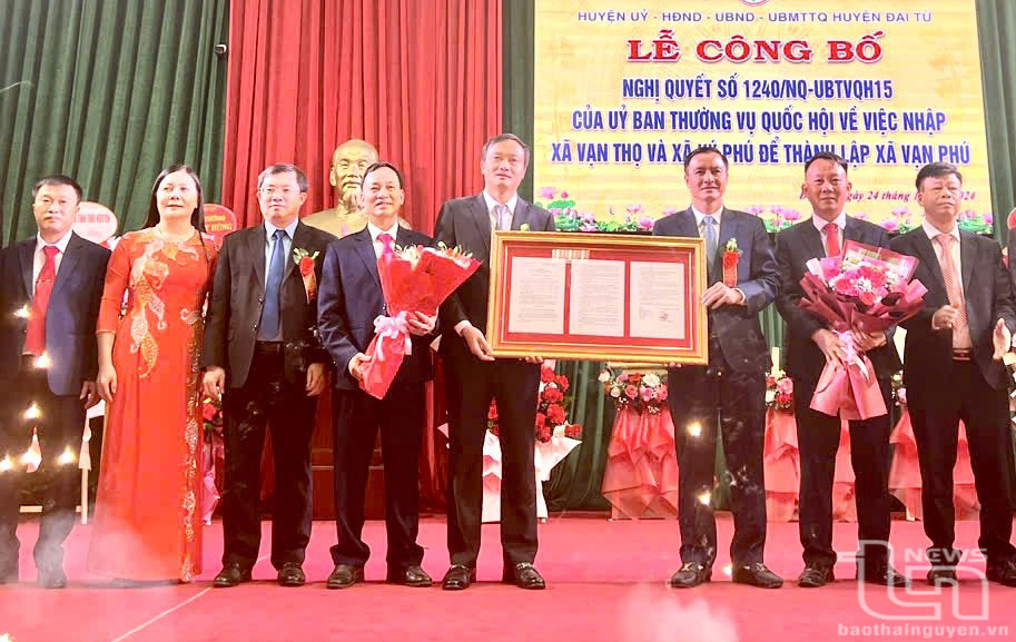 Đại Từ: Công bố nghị quyết nhập 2 xã Vạn Thọ, Ký Phú 