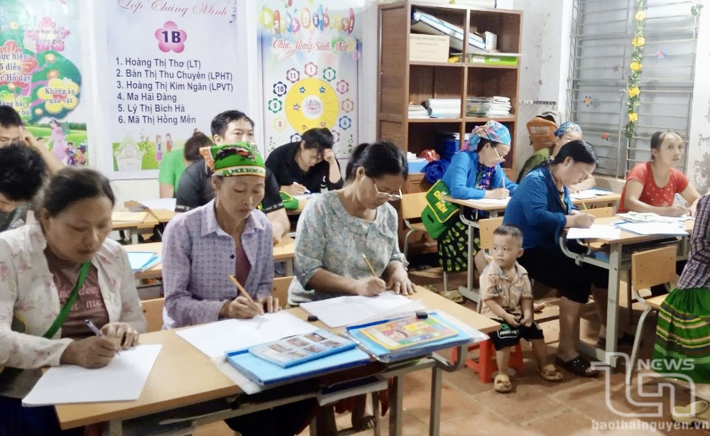 Chuyện xóa mù chữ ở vùng cao