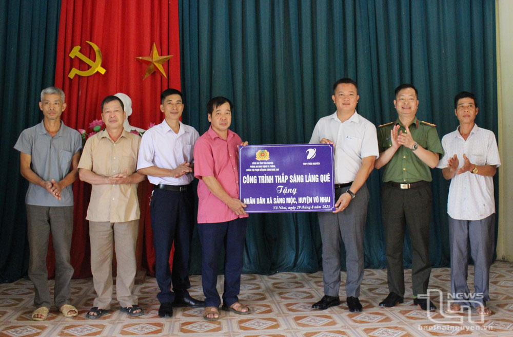 Chi bộ Trung tâm Kinh doanh VNPT Thái Nguyên học và làm theo Bác: Chuyển biến từ nhận thức đến hành động