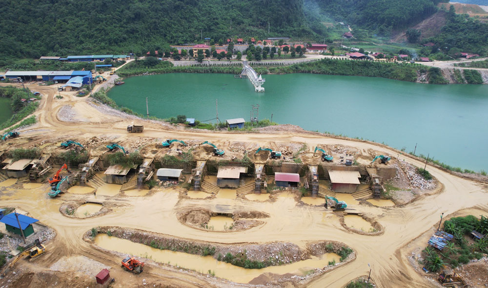 Công ty Thăng Long đã góp phần đưa các hoạt động khai thác khoáng sản trên địa bàn đi vào nền nếp. Ảnh: L.K