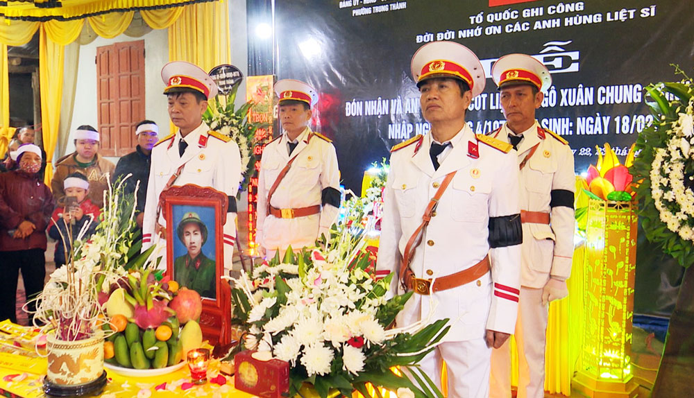 Đón nhận, an táng hài cốt liệt sĩ Ngô Xuân Chung
