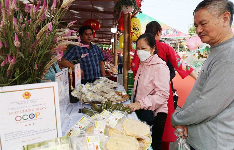 Khai mạc triển lãm, thương mại và giới thiệu sản phẩm OCOP làng nghề 2023