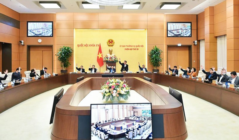 Phiên họp 28 Ủy ban Thường vụ Quốc hội: Tránh tình trạng "luật khung, luật ống"