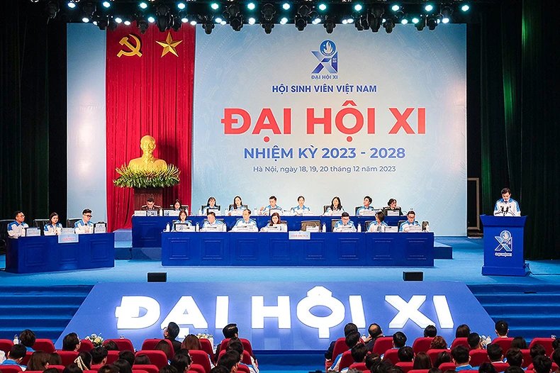 Quang cảnh phiên làm việc thứ nhất của Đại hội.
