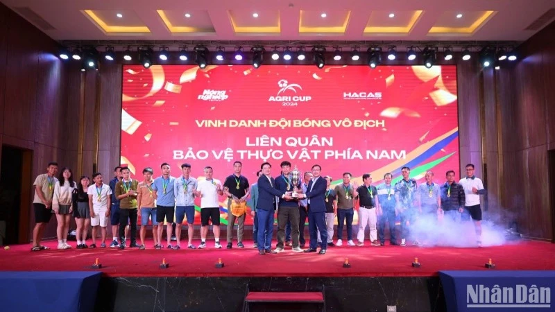 Liên quân Bảo vệ thực vật phía nam đoạt cúp vô địch AgriCup 2024