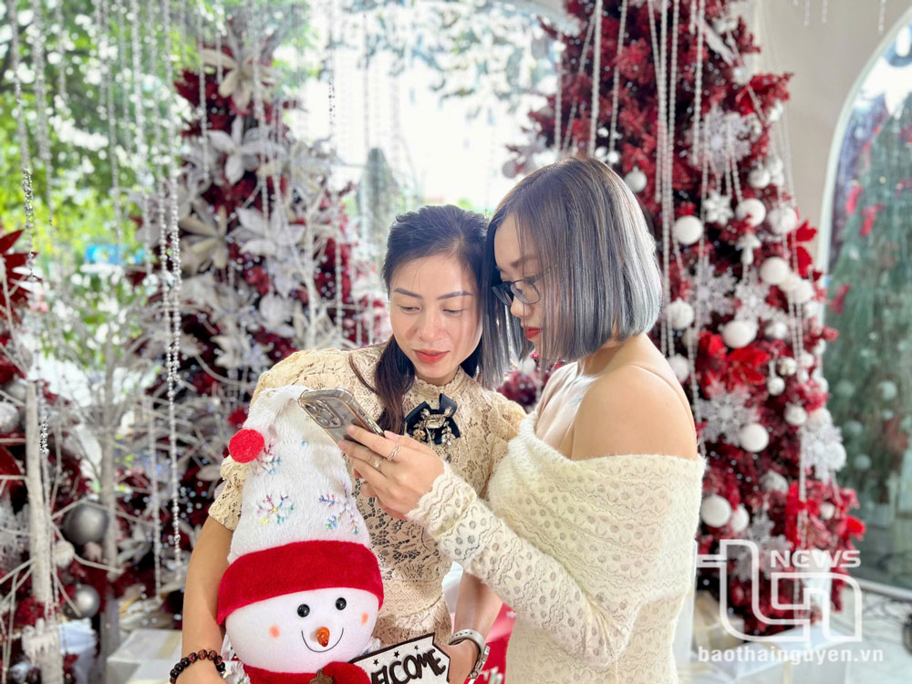 Không gian trang trí đẹp mắt thu hút nhiều bạn trẻ đến chụp ảnh, vui chơi, trải nghiệm.