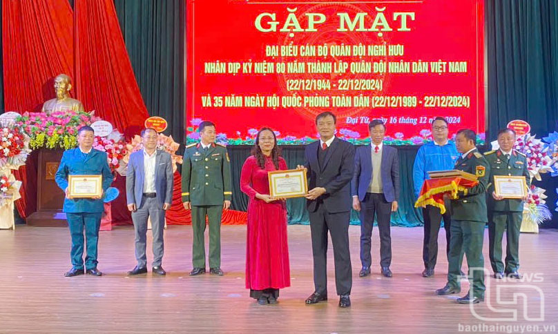 Gặp mặt cán bộ Quân đội nghỉ hưu trên địa bàn huyện Đại Từ