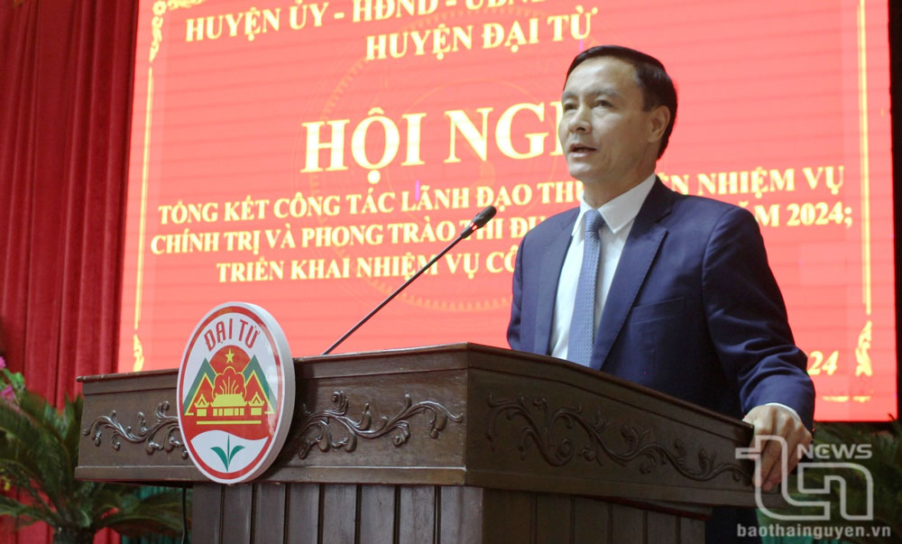 Đồng chí Trưởng Ban Tuyên giáo Tỉnh ủy Vũ Duy Hoàng phát biểu tại Hội nghị.