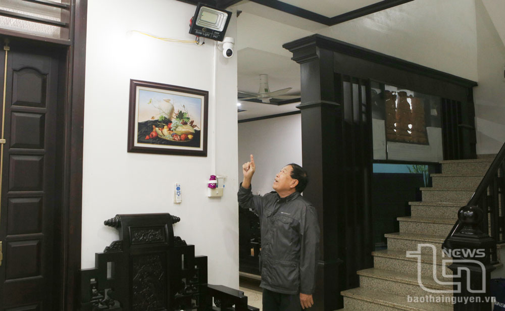 Đèn năng lượng mặt trời: Nguồn sáng xanh, tiện ích