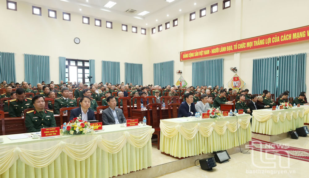 Các đại biểu dự buổi gặp mặt.