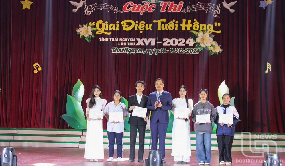 Trao 29 giải tập thể và 132 giải cá nhân tại Cuộc thi “Giai điệu tuổi hồng”