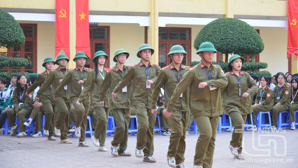 Gần 1.000 học sinh tham dự Hội thao Giáo dục quốc phòng và An ninh
