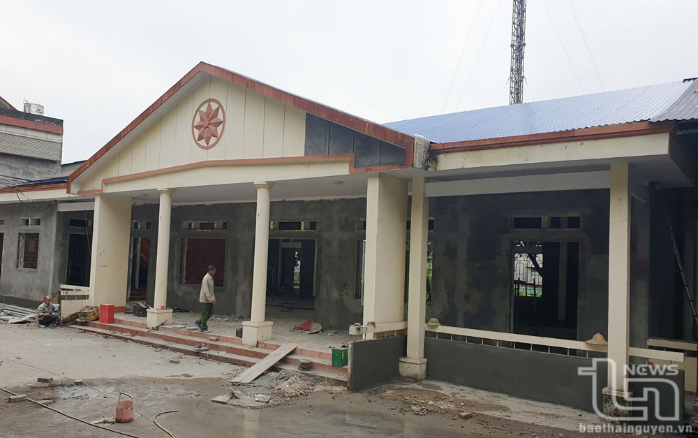 Phường Quang Trung đang khẩn trương cải tạo, sửa chữa hội trường, nơi tổ chức Đại hội đại biểu Đảng bộ phường lần thứ VII, nhiệm kỳ 2025-2030, vào tháng 1-2025.