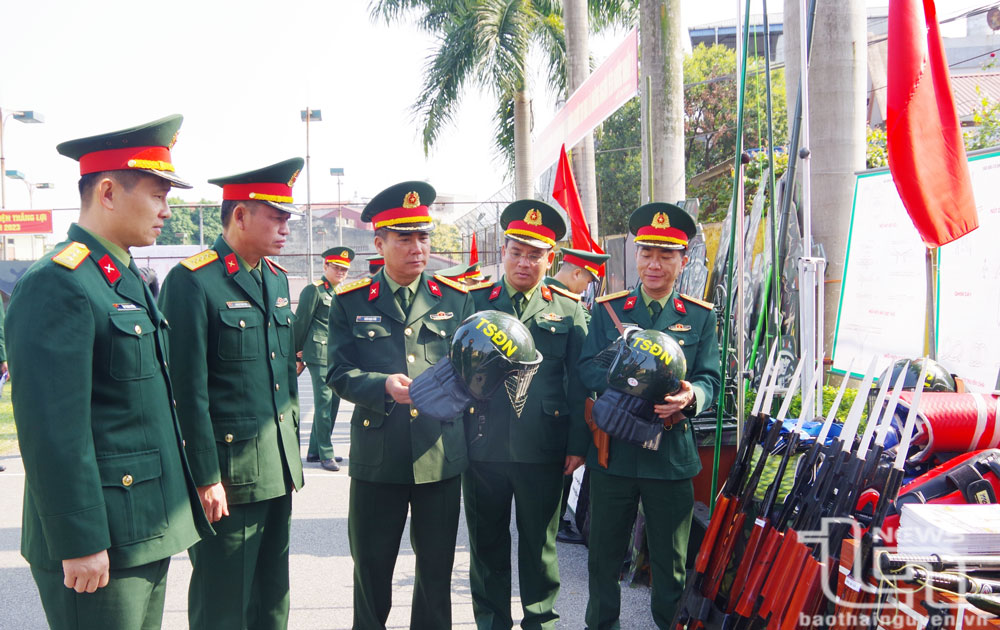 Xây dựng lực lượng vũ trang tỉnh Thái Nguyên vững mạnh toàn diện