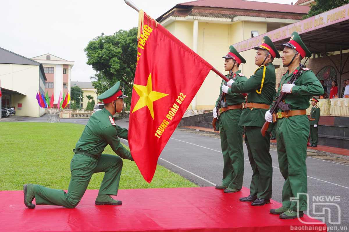 Lễ tuyên thệ chiến sĩ mới tại Trung đoàn 832 (Bộ CHQS tỉnh).