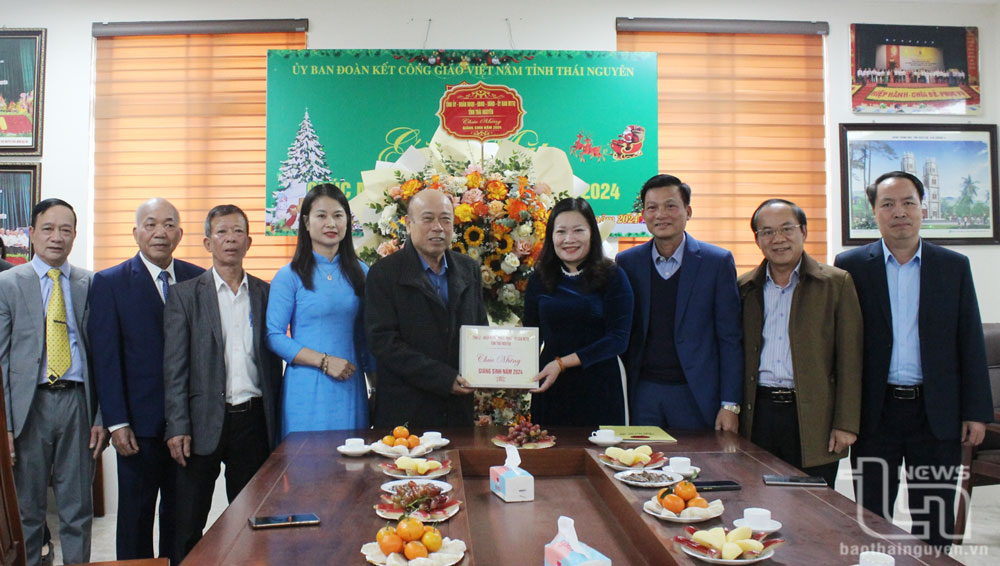 Chúc mừng Ủy ban Đoàn kết Công giáo tỉnh nhân dịp Giáng sinh
