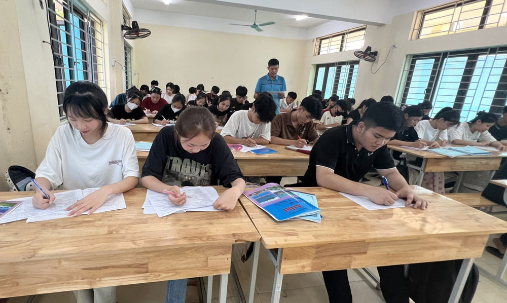 Trên 1.500 em đạt giải học sinh giỏi cấp tỉnh lớp 12