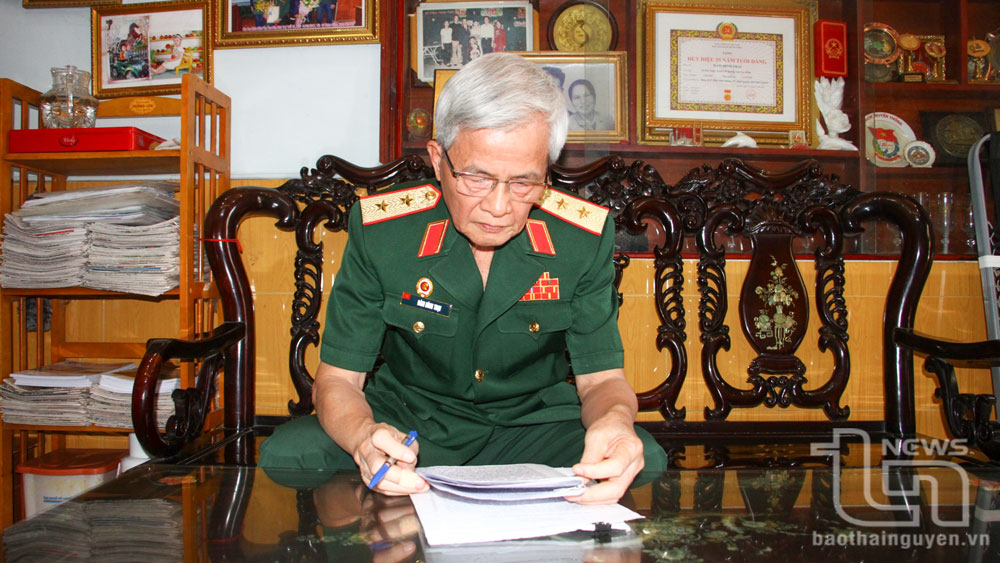 Nghe tướng Đàm Đình Trại kể chuyện chiến trường