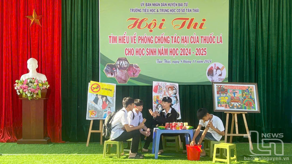 Các trường học trên địa bàn huyện Đại Từ cụ thể hóa tuyên truyền để học sinh và cán bộ, giáo việc nói không với thuốc lá.