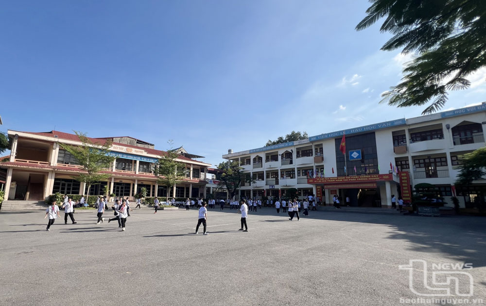 Xây dựng trường học xanh