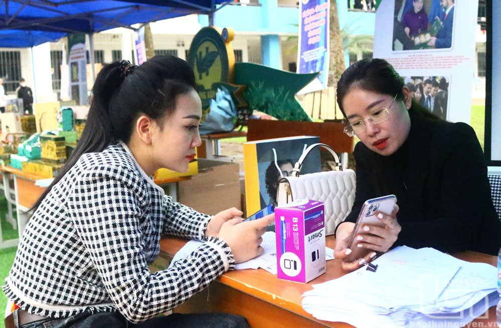 1.517 người được kết nối việc làm thành công