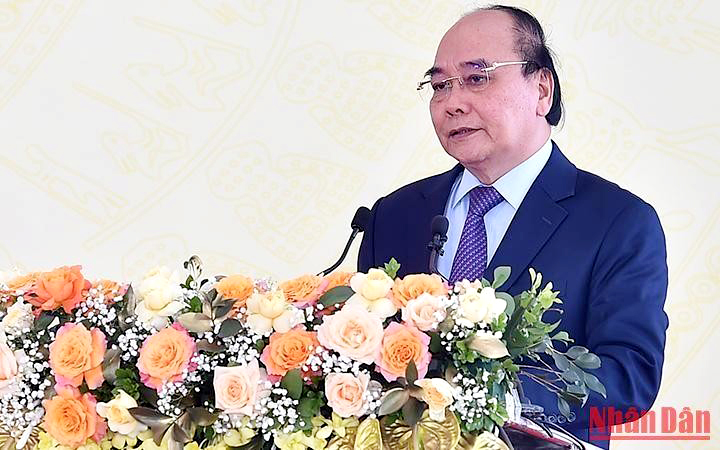 CHỦ TỊCH NƯỚC NGUYỄN XUÂN PHÚC: Bảo đảm tiến độ triển khai dự án Khu lưu niệm đồng bào, chiến sĩ và học sinh miền Nam tập kết ra Bắc