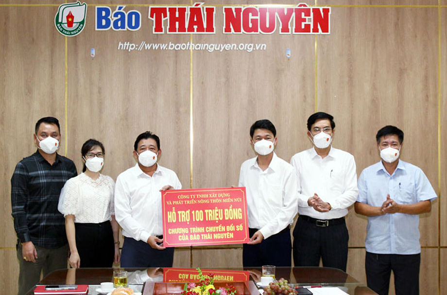 BÁO THÁI NGUYÊN - CÔNG TY TNHH XÂY DỰNG VÀ PHÁT TRIỂN NÔNG THÔN MIỀN NÚI: Thống nhất nội dung hợp tác truyền thông