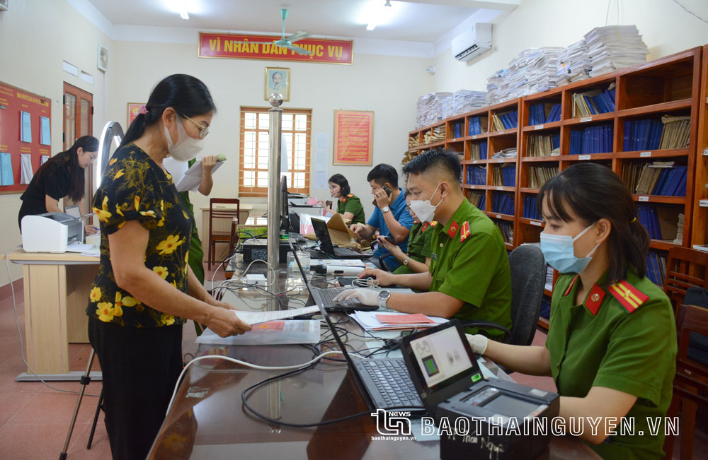 Nhanh chóng cấp tài khoản định danh điện tử