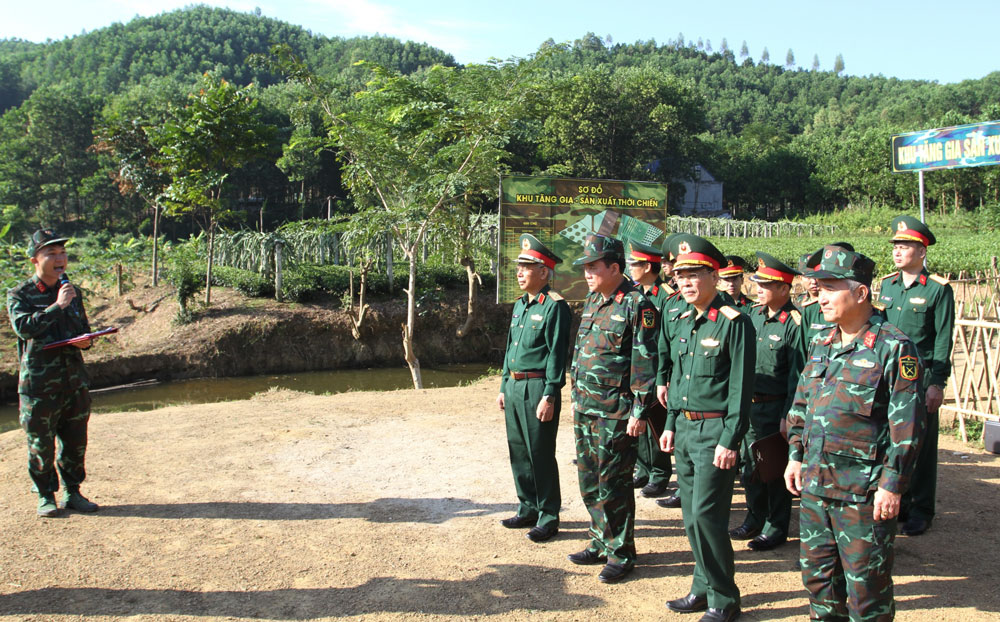 Kiểm tra công tác chuẩn bị diễn tập khu vực phòng thủ tỉnh Thái Nguyên