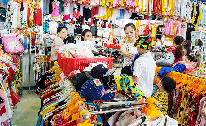 Kinh doanh thương mại - dịch vụ dần khởi sắc trở lại