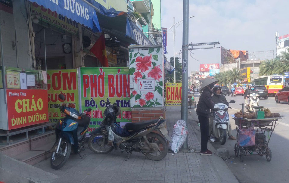 Lấn chiếm vỉa hè, lòng đường: Kiên quyết xử lý để không “bắt cóc bỏ đĩa”