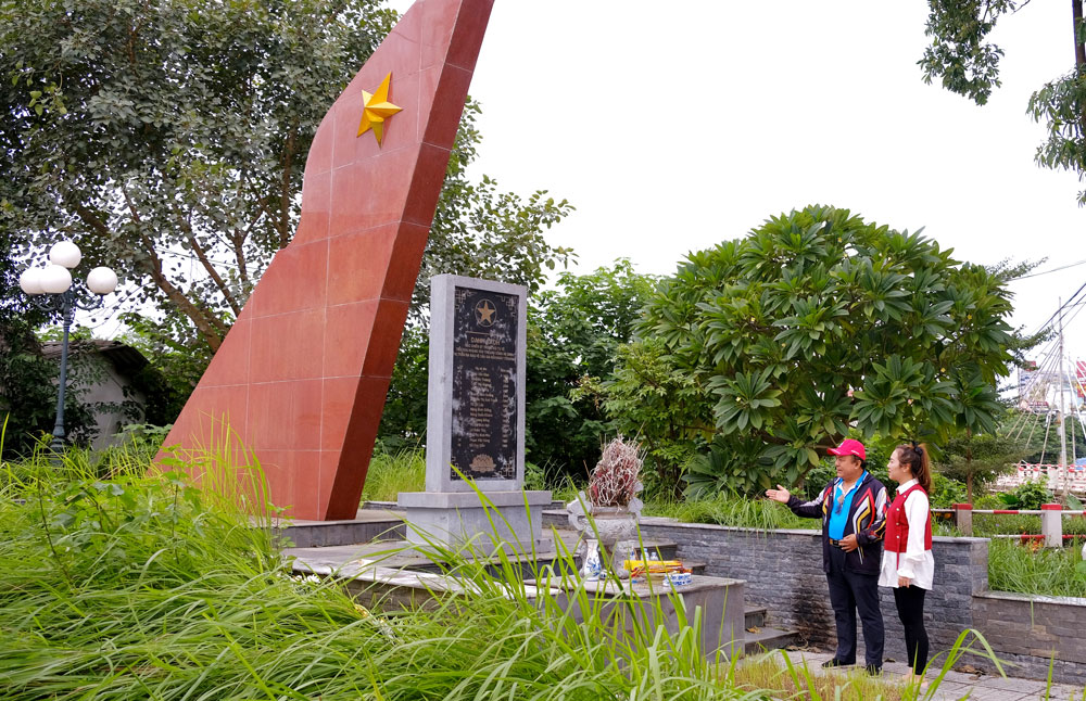 Bản hùng ca thời hoa lửa