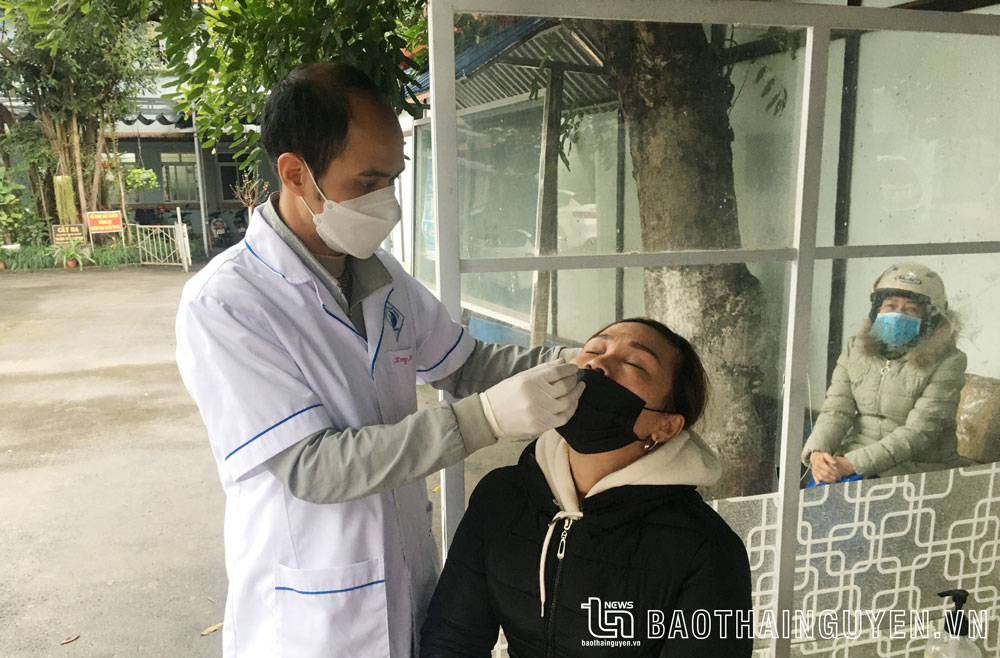 Thái Nguyên: Thêm 735 ca mắc COVID-19