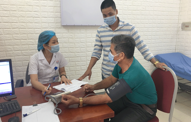 Bảo vệ sức khỏe người cao tuổi "mùa" COVID-19