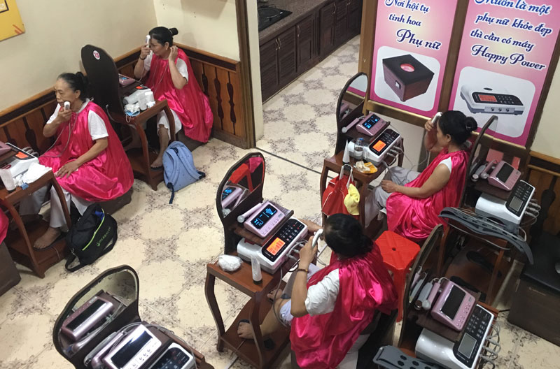Thận trọng khi sử dụng dịch vụ xung điện, massage