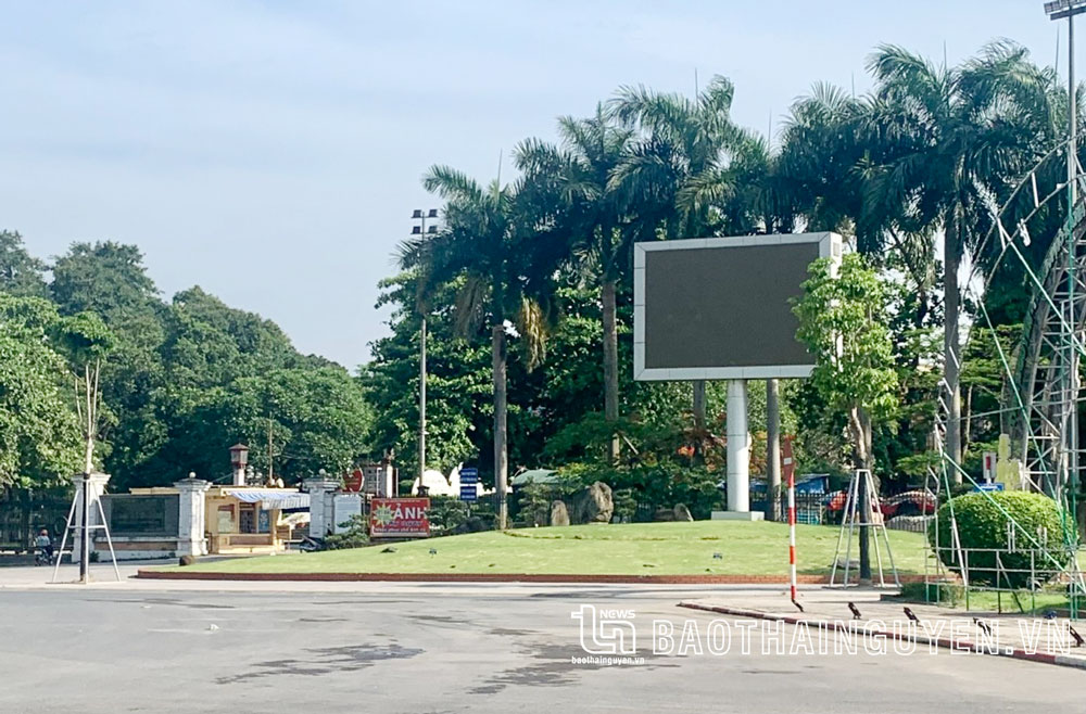 Những màn hình led… lợi bất cập hại