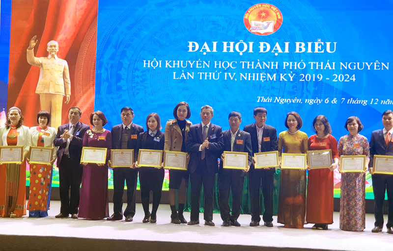 Phát huy vai trò nòng cốt trong công tác khuyến học