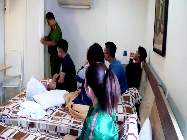 Bắc Ninh: Bắt quả tang hơn 200 đối tượng sử dụng ma túy trong khách sạn