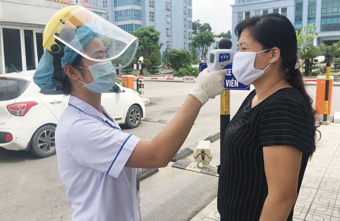 Phòng, chống dịch COVID-19: Tăng cường giám sát, quản lý người nhập cảnh