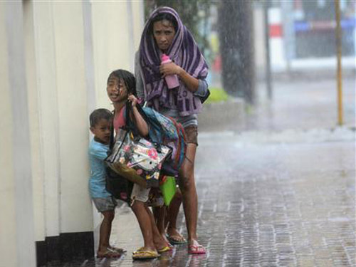 Bão Haiyan làm chết ít nhất 100 người ở Philippines