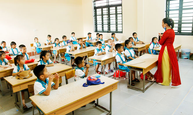 UBND tỉnh: Chấn chỉnh thực hiện nghiêm các khoản thu năm học 2020-2021