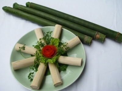 Cơm lam, món ăn bình dị làm xiêu lòng du khách